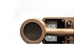 Radiation survey meter with pancake type detector